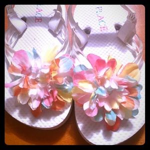 Floral sandals NWT size 6/7 have 2 pair